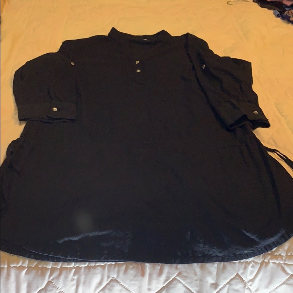 Entropy Awesome Long Black blouse